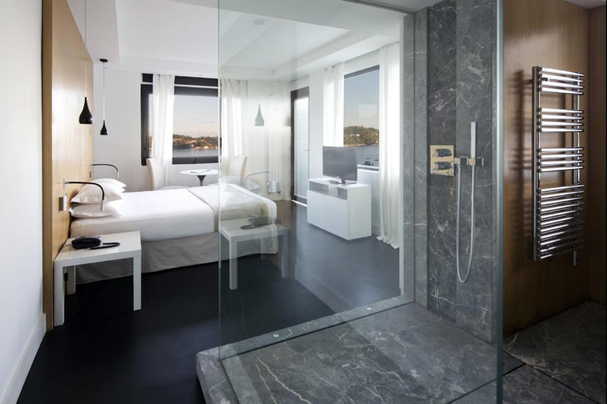 Hotel Le Versailles Вилафранк-сюр-Мер Екстериор снимка